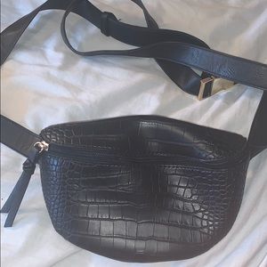 Torrid Black Fanny Pack w Adjustable Strap.